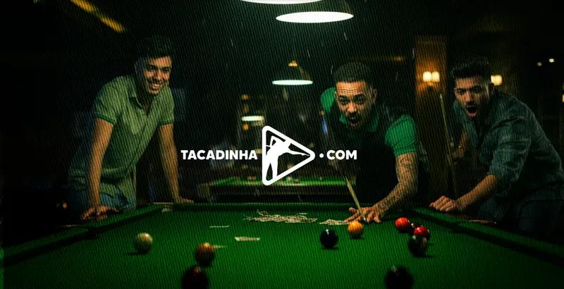 Prévia do jogo de sinuca online Tacadinha - mesa de bilhar com partida multiplayer em andamento